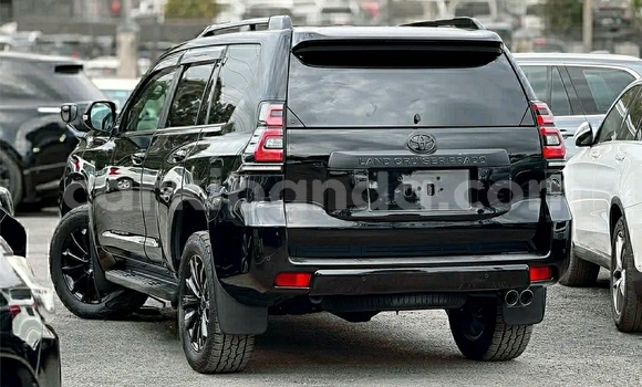 Acheter Occasion Voiture Toyota Land Cruiser Prado Noir à Kampala, Ouganda Acheter Occasion Voiture Toyota Land Cruiser Prado Noir à Kampala, Ouganda