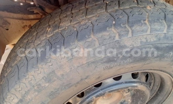 Nunua Ilio tumika Toyota Hiace Nyingine Gari ndani ya Mbarara nchini Uganda Nunua Ilio tumika Toyota Hiace Nyingine Gari ndani ya Mbarara nchini Uganda