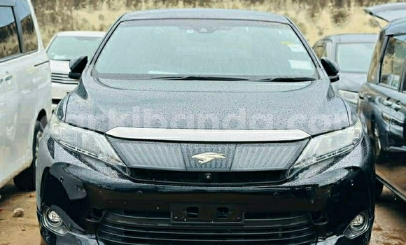 Gura Yakoze Toyota Harrier Black Imodoka i Kampala mu Uganda Gura Yakoze Toyota Harrier Black Imodoka i Kampala mu Uganda
