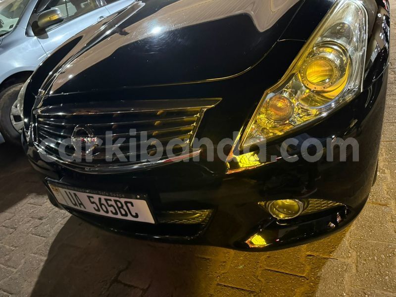 Big with watermark nissan skyline uganda kampala 24803