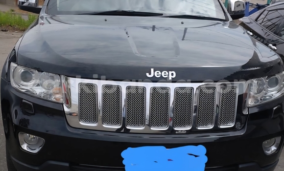 Gura Yakoze Jeep Grand Cherokee Black Imodoka i Kampala mu Uganda Gura Yakoze Jeep Grand Cherokee Black Imodoka i Kampala mu Uganda