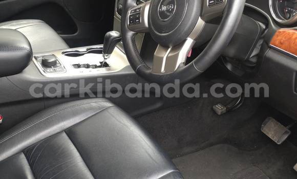 Gura Yakoze Jeep Grand Cherokee Black Imodoka i Kampala mu Uganda Gura Yakoze Jeep Grand Cherokee Black Imodoka i Kampala mu Uganda