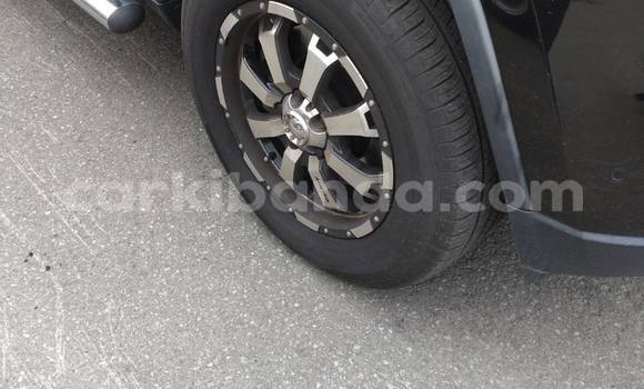 Gura Yakoze Jeep Grand Cherokee Black Imodoka i Kampala mu Uganda Gura Yakoze Jeep Grand Cherokee Black Imodoka i Kampala mu Uganda