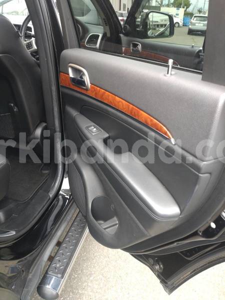 Big with watermark jeep grand cherokee uganda kampala 24806