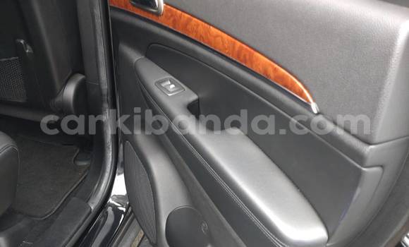 Gura Yakoze Jeep Grand Cherokee Black Imodoka i Kampala mu Uganda Gura Yakoze Jeep Grand Cherokee Black Imodoka i Kampala mu Uganda