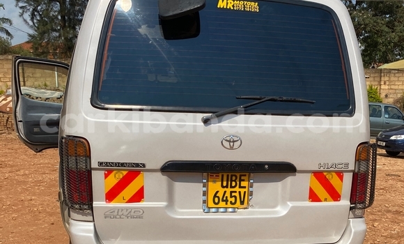 Buy Used Toyota Touring HiAce Beige Car in Kampala in Uganda Buy Used Toyota Touring HiAce Beige Car in Kampala in Uganda