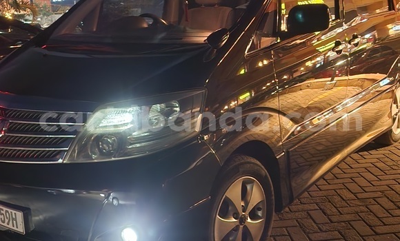 Gura Yakoze Toyota Alphard Black Imodoka i Kampala mu Uganda Gura Yakoze Toyota Alphard Black Imodoka i Kampala mu Uganda