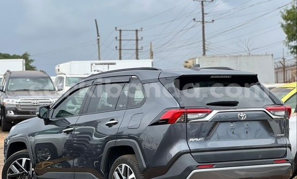Nunua Ilio tumika Toyota RAV4 Nyingine Gari ndani ya Kampala nchini Uganda Nunua Ilio tumika Toyota RAV4 Nyingine Gari ndani ya Kampala nchini Uganda