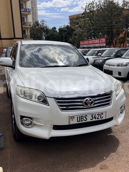 Big with watermark toyota vanguard uganda kira 24816