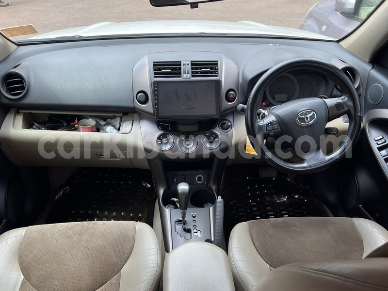 Big with watermark toyota vanguard uganda kira 24816