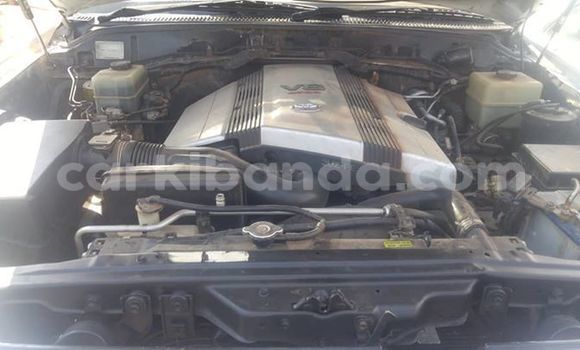 Nunua Ilio tumika Toyota Land Cruiser Nyeupe Gari ndani ya Kampala nchini Uganda Nunua Ilio tumika Toyota Land Cruiser Nyeupe Gari ndani ya Kampala nchini Uganda