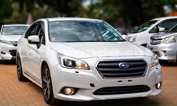 Nunua Ilio tumika Subaru Legacy Nyeupe Gari ndani ya Kampala nchini Uganda Nunua Ilio tumika Subaru Legacy Nyeupe Gari ndani ya Kampala nchini Uganda