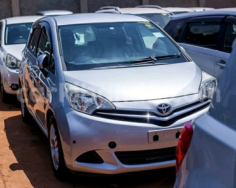 Big with watermark toyota ractis uganda kampala 24820