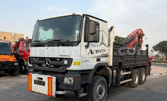 Buy Import Mercedes‒Benz Truck White Truck in Import - Dubai in Uganda Buy Import Mercedes‒Benz Truck White Truck in Import - Dubai in Uganda
