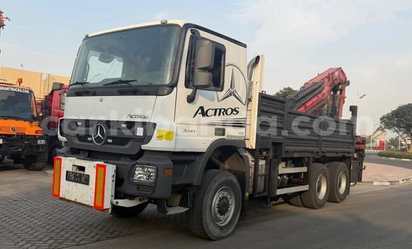Buy Import Mercedes‒Benz Truck White Truck in Import - Dubai in Uganda Buy Import Mercedes‒Benz Truck White Truck in Import - Dubai in Uganda