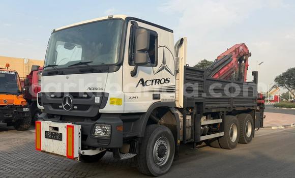Buy Import Mercedes‒Benz Truck White Truck in Import - Dubai in Uganda Buy Import Mercedes‒Benz Truck White Truck in Import - Dubai in Uganda