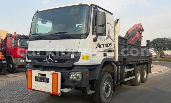 Buy Import Mercedes‒Benz Truck White Truck in Import - Dubai in Uganda Buy Import Mercedes‒Benz Truck White Truck in Import - Dubai in Uganda
