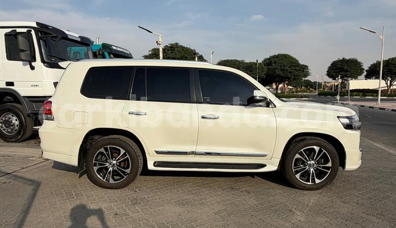 Big with watermark toyota land cruiser uganda import dubai 24831