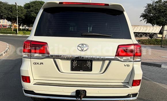 Buy Import Toyota Land Cruiser White Car in Import - Dubai in Uganda Buy Import Toyota Land Cruiser White Car in Import - Dubai in Uganda