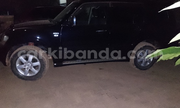 Nunua Ilio tumika Mitsubishi Pajero Nyeusi Gari ndani ya Kampala nchini Uganda Nunua Ilio tumika Mitsubishi Pajero Nyeusi Gari ndani ya Kampala nchini Uganda