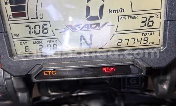 Buy Used Honda X-ADV Beige Bike in Kampala in Uganda Buy Used Honda X-ADV Beige Bike in Kampala in Uganda