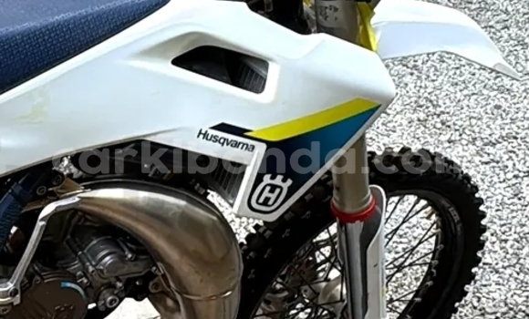 Gura Yakoze Husqvarna TC White Bike i Kampala mu Uganda Gura Yakoze Husqvarna TC White Bike i Kampala mu Uganda