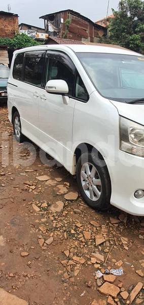 Big with watermark toyota noah uganda kampala 24854