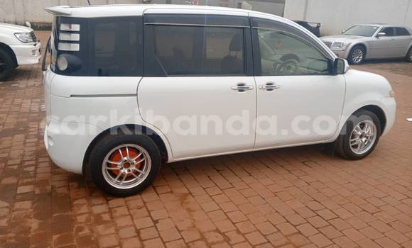 Buy Used Toyota Sienta White Car in Kampala in Uganda Buy Used Toyota Sienta White Car in Kampala in Uganda