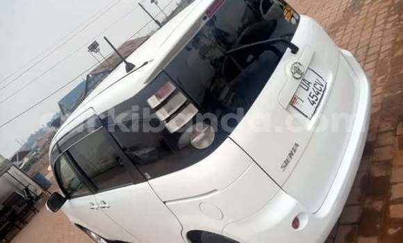 Buy Used Toyota Sienta White Car in Kampala in Uganda Buy Used Toyota Sienta White Car in Kampala in Uganda