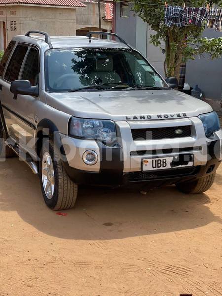Big with watermark land rover discovery uganda kampala 24875