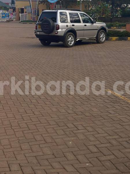 Big with watermark land rover discovery uganda kampala 24875