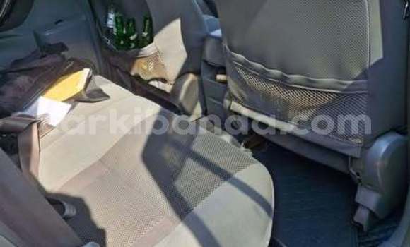 Gura Yakoze Toyota RAV4 Other Imodoka i Kampala mu Uganda Gura Yakoze Toyota RAV4 Other Imodoka i Kampala mu Uganda