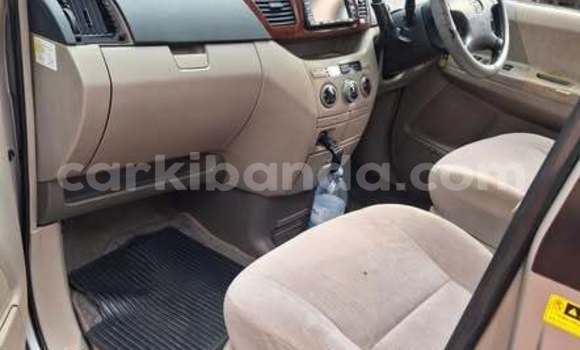 Gura Yakoze Toyota Noah Other Imodoka i Kampala mu Uganda Gura Yakoze Toyota Noah Other Imodoka i Kampala mu Uganda