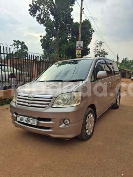 Big with watermark toyota noah uganda kampala 24900
