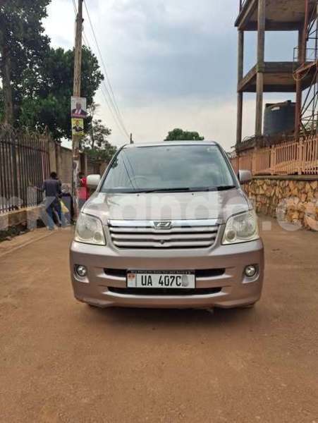 Big with watermark toyota noah uganda kampala 24900