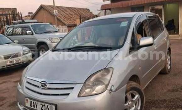 Gura Yakoze Toyota Spacio Other Imodoka i Kampala mu Uganda Gura Yakoze Toyota Spacio Other Imodoka i Kampala mu Uganda