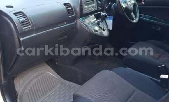 Gura Yakoze Toyota Wish Other Imodoka i Kampala mu Uganda Gura Yakoze Toyota Wish Other Imodoka i Kampala mu Uganda