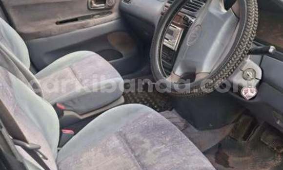 Gura Yakoze Toyota Ipsum Other Imodoka i Kampala mu Uganda Gura Yakoze Toyota Ipsum Other Imodoka i Kampala mu Uganda