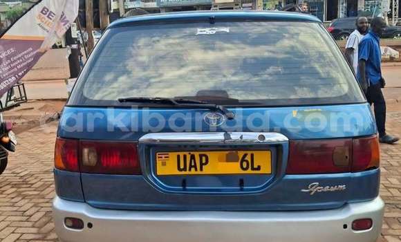 Gura Yakoze Toyota Ipsum Other Imodoka i Kampala mu Uganda Gura Yakoze Toyota Ipsum Other Imodoka i Kampala mu Uganda