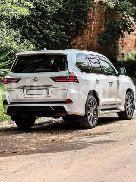 Big with watermark lexus gs uganda kampala 24918