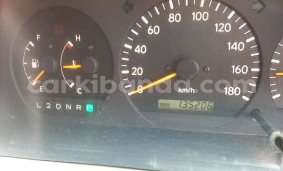 Nunua Ilio tumika Toyota Super Custom Fedha Gari ndani ya Kampala nchini Uganda Nunua Ilio tumika Toyota Super Custom Fedha Gari ndani ya Kampala nchini Uganda