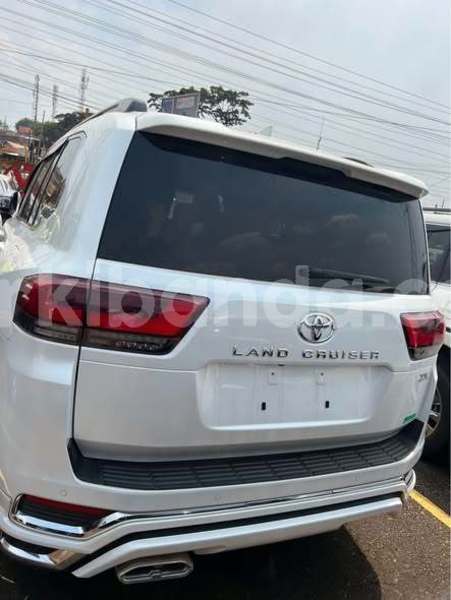 Big with watermark toyota land cruiser uganda kampala 24931