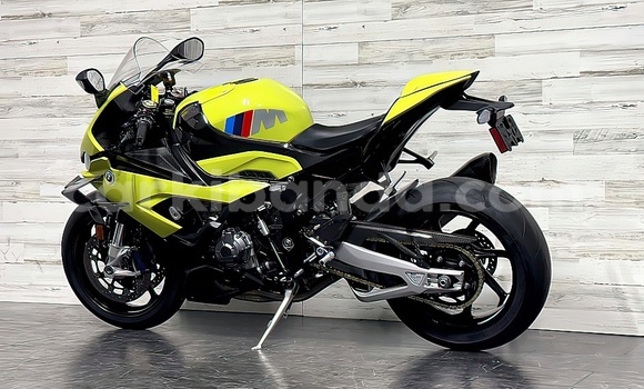 Buy Used BMW M2 Red Car in Import - Dubai in Uganda Buy Used BMW M2 Red Car in Import - Dubai in Uganda