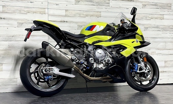 Buy Used BMW M2 Red Car in Import - Dubai in Uganda Buy Used BMW M2 Red Car in Import - Dubai in Uganda