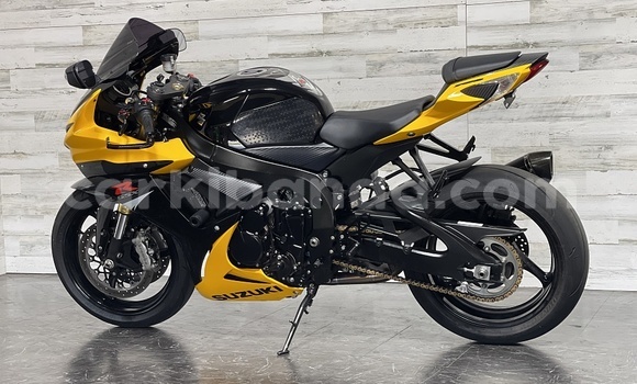 Buy Used Suzuki GSX-S Blue Bike in Kampala in Uganda Buy Used Suzuki GSX-S Blue Bike in Kampala in Uganda