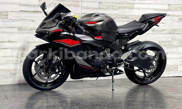 Buy Used Kawasaki Ninja ZX-9R Black Bike in Kampala in Uganda Buy Used Kawasaki Ninja ZX-9R Black Bike in Kampala in Uganda