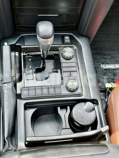 Big with watermark toyota land cruiser uganda hoima 24950