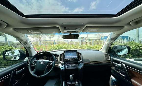 Gura Yakoze Toyota Land Cruiser White Imodoka i Hoima mu Uganda Gura Yakoze Toyota Land Cruiser White Imodoka i Hoima mu Uganda