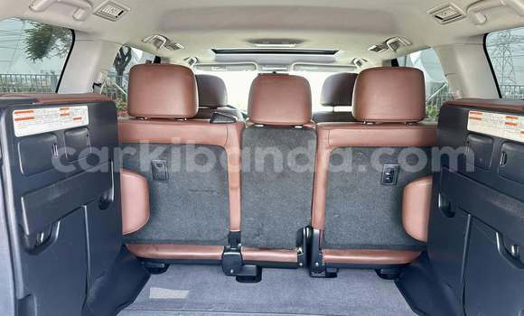 Gura Yakoze Toyota Land Cruiser White Imodoka i Hoima mu Uganda Gura Yakoze Toyota Land Cruiser White Imodoka i Hoima mu Uganda