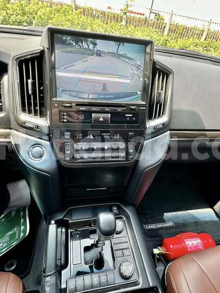 Big with watermark toyota land cruiser uganda hoima 24950